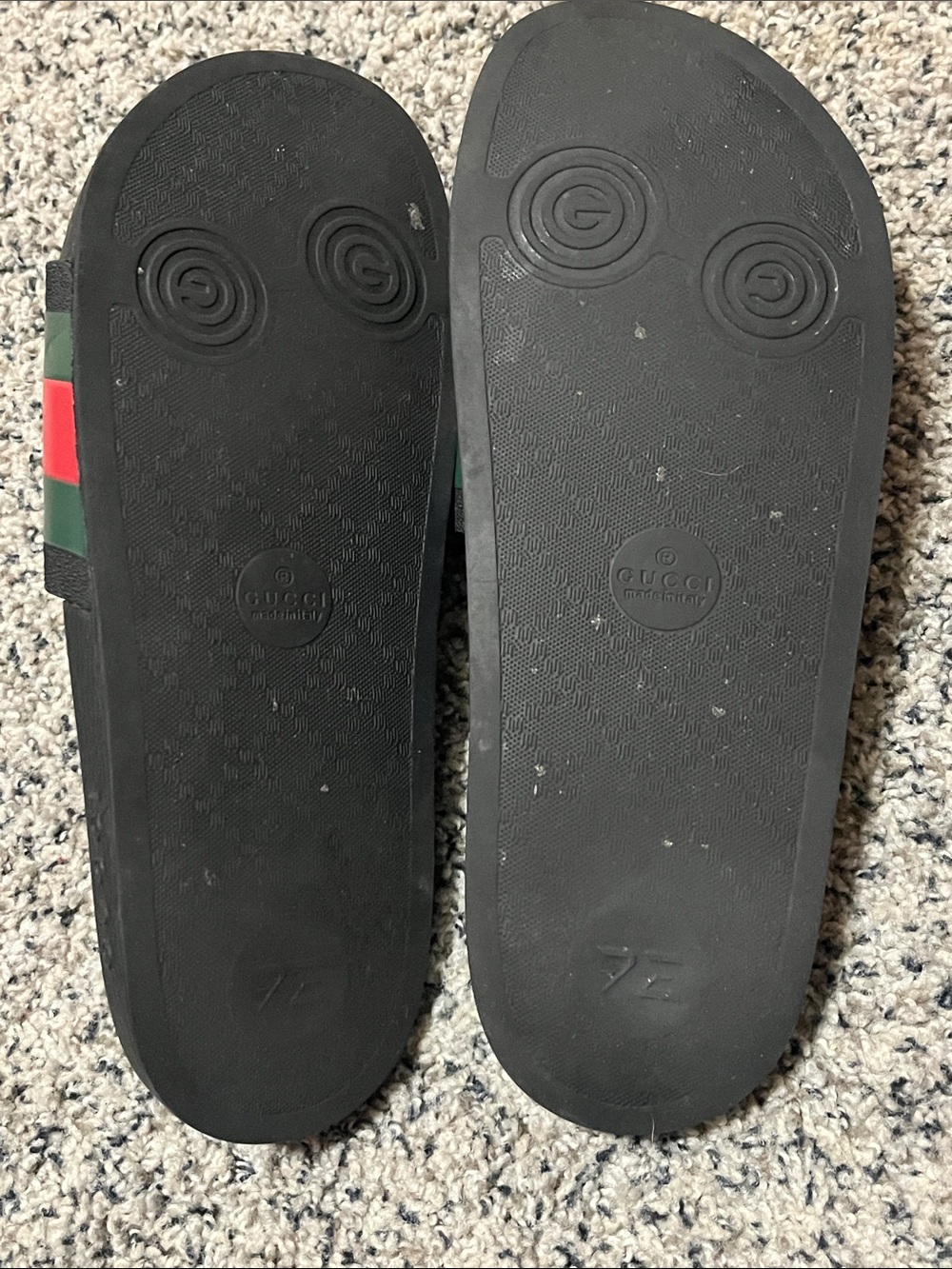 The Gucci Pursuit ‘72 Rubber Slide - Picture 4 of 8